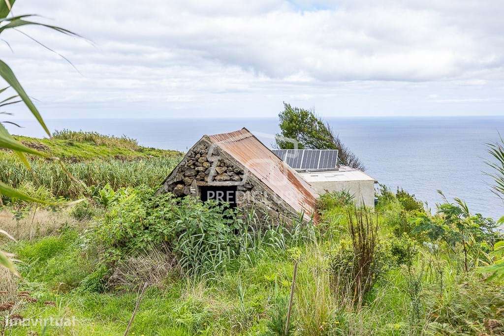 Terreno  Frente Mar 5002 m2 - Porto Moniz - Grande imagem: 4/26