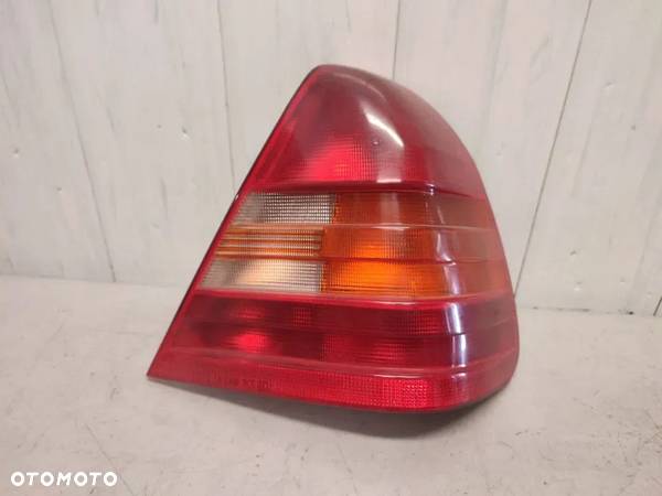 Lampa prawy tył Mercedes W202 Sedan prawa tylna - 1