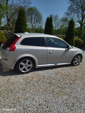 Volvo C30 D2 DRIVe R-Design - 21