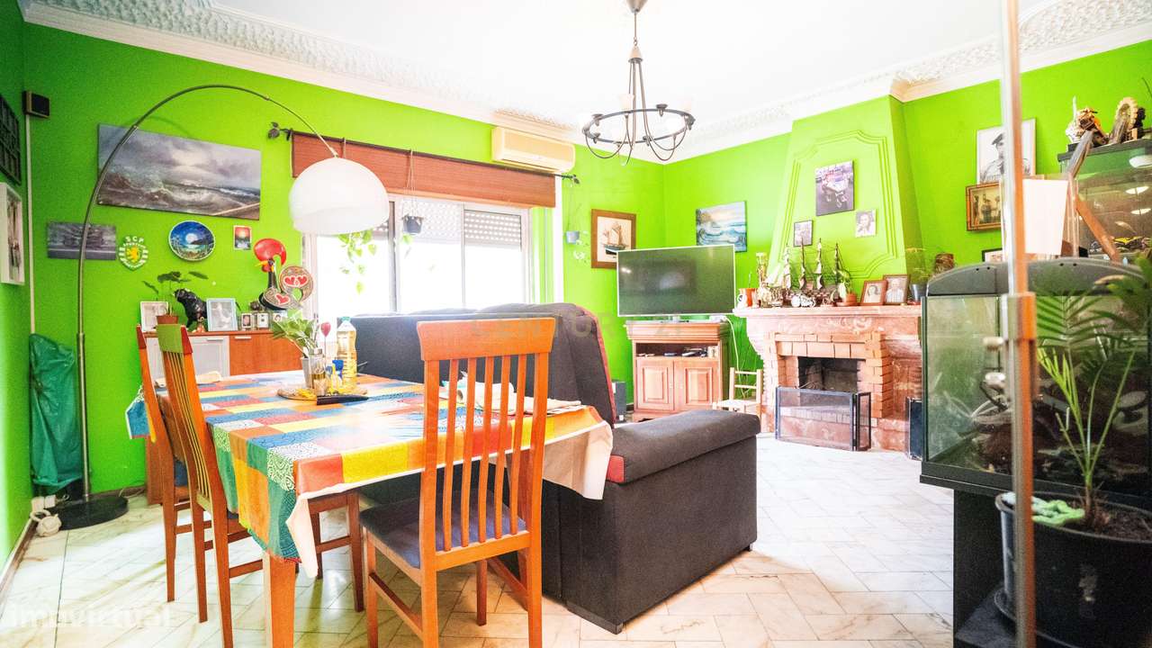 Apartamento T3 com varanda, ar condicionado e sótão de uso exclusivo n - Grande imagem: 5/23