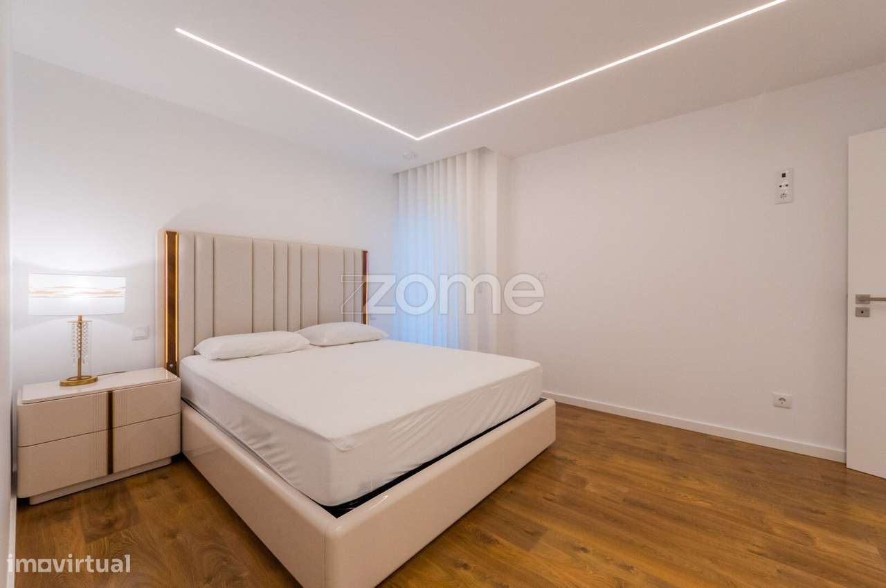 Moradia T4 com psicina-23