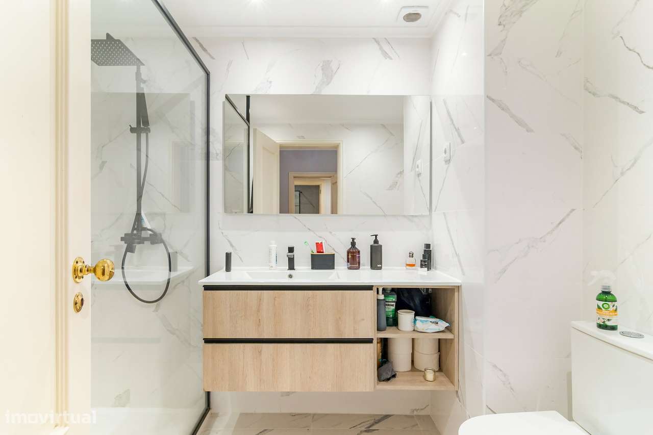 Apartamento T3+1 no Atlanta Park – Laranjeiras, Lisboa-15