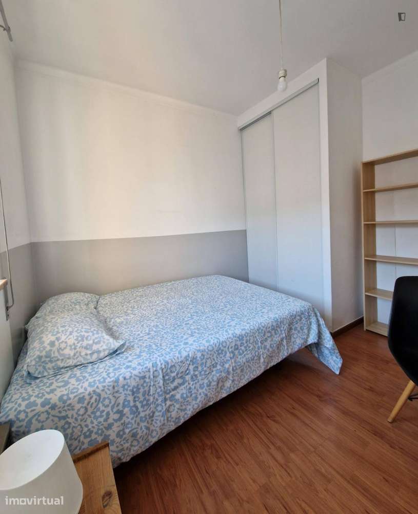 Quarto - localizado em Bairro do Sol Coimbra - Grande imagem: 2/10