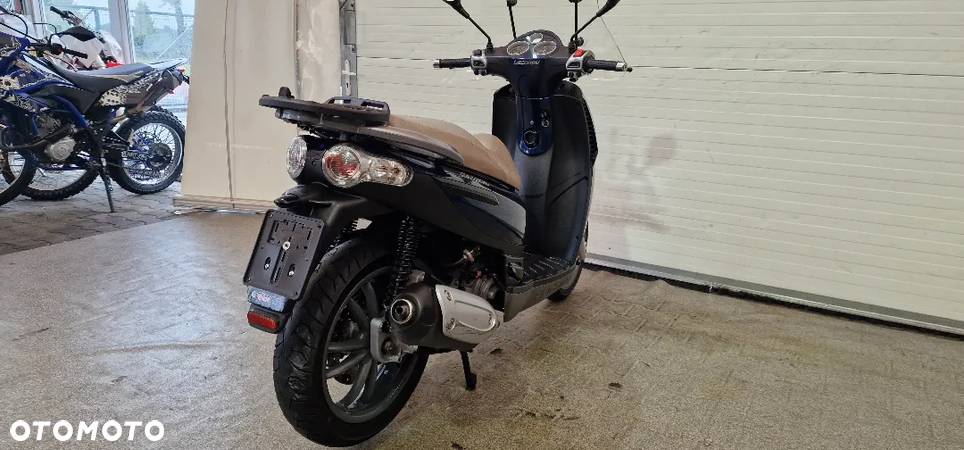 Piaggio Carnaby - 21