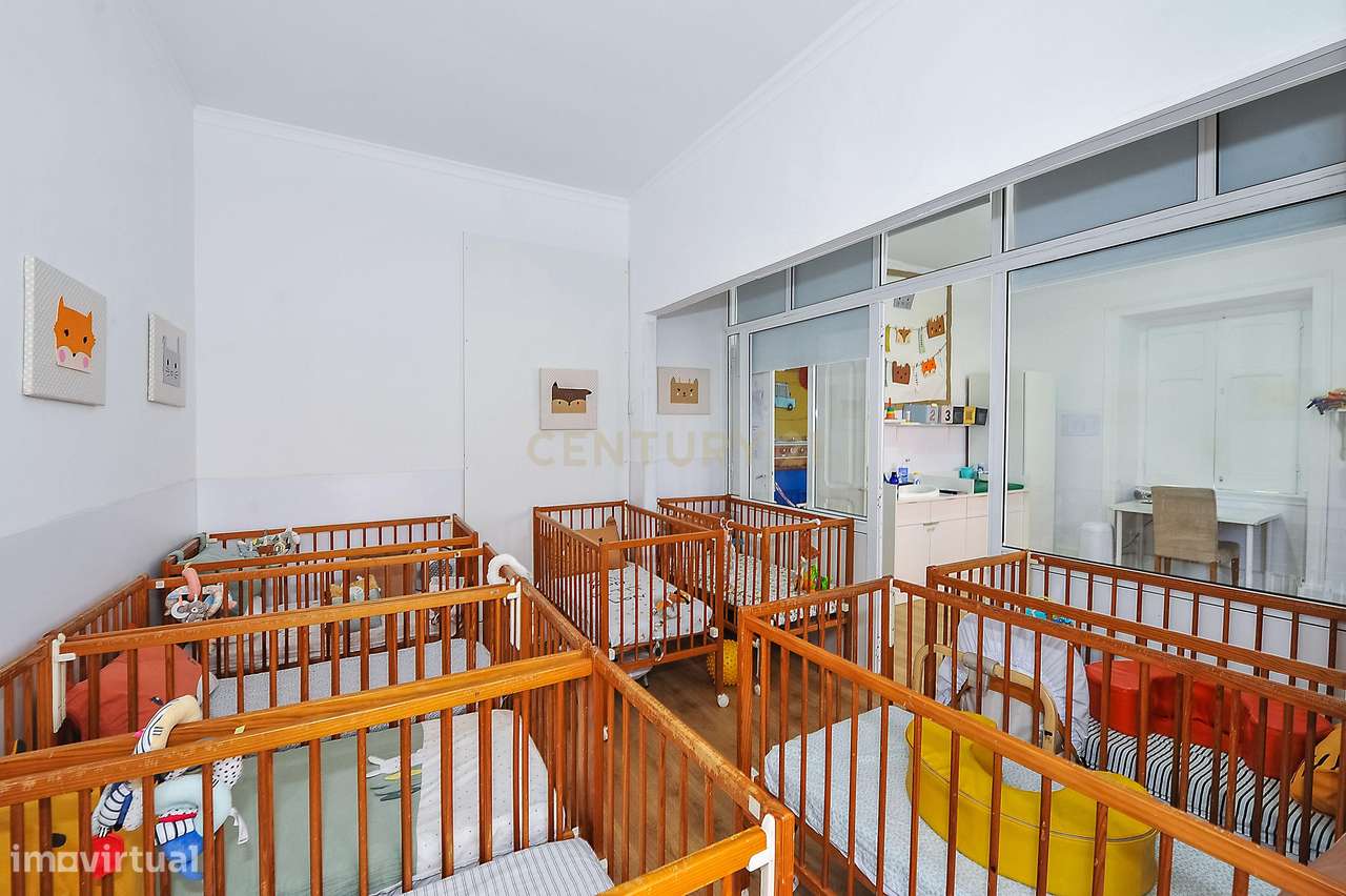 Imóvel com negócio (colégio)– Centro da Parede, Cascais-39