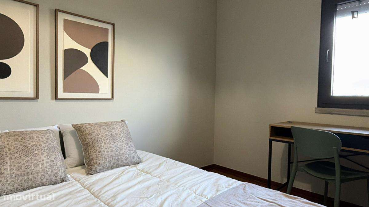 Quarto - localizado em Olivais Coimbra - Grande imagem: 4/10