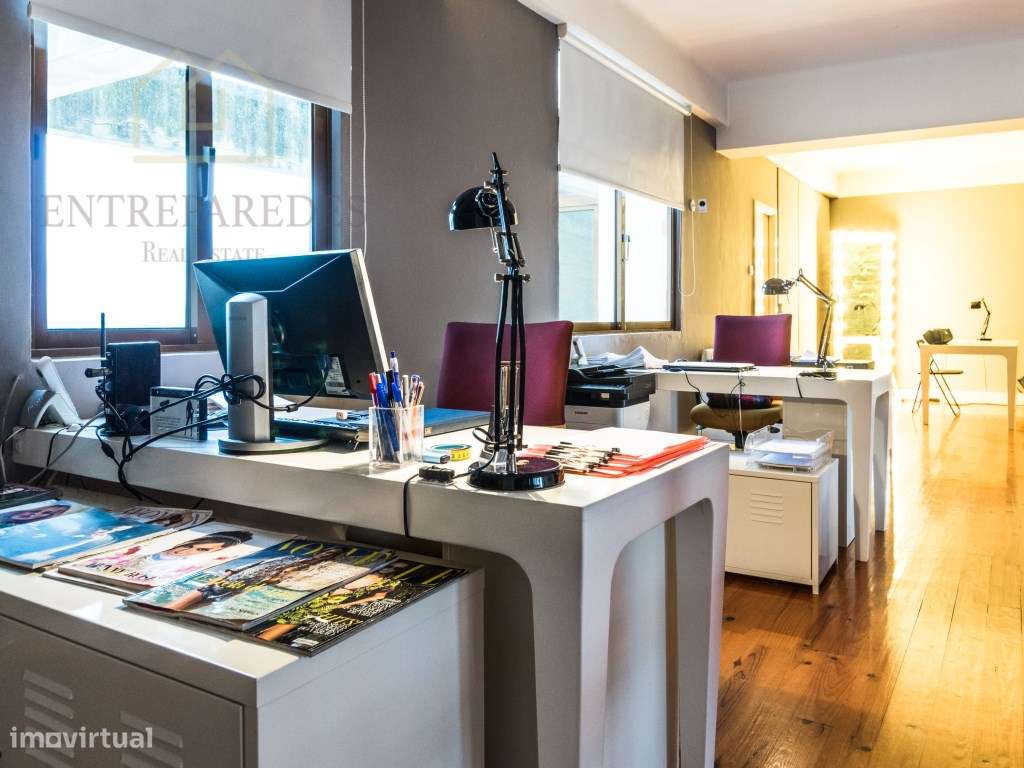 Escritório de 170m2 no centro do Porto, com sala insonorizada para ... - Grande imagem: 2/20