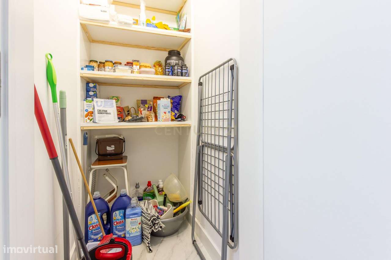 Apartamento originalmente T3, convertido em T2 (mas facilmente reversí-20