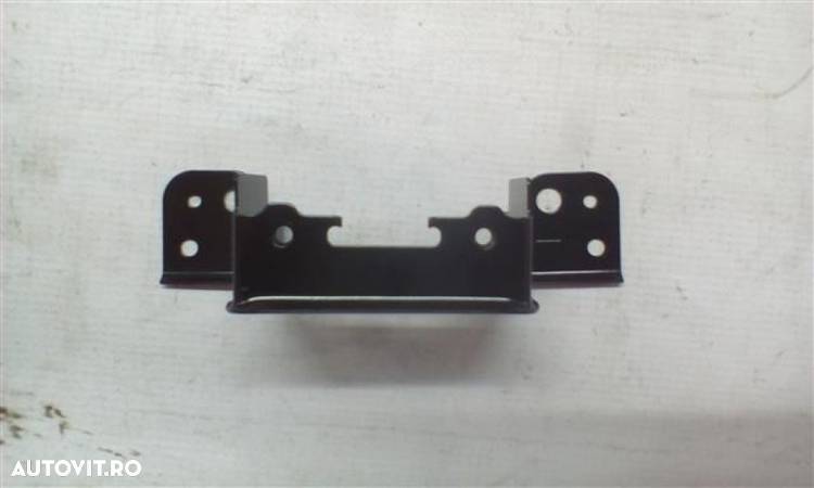 Suport dreapta proiector Mitsubishi Mirage An 2012 cod 8321A495 - 2