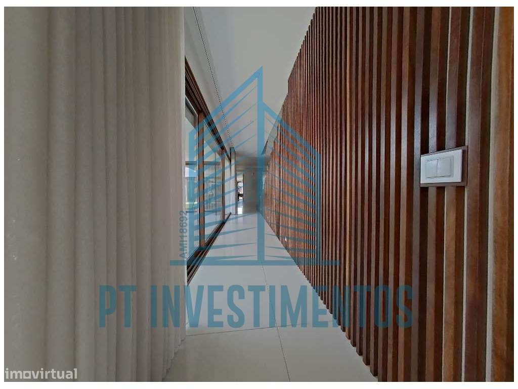 Moradia semi-nova T5+1 em Santa Joana - Aveiro-30