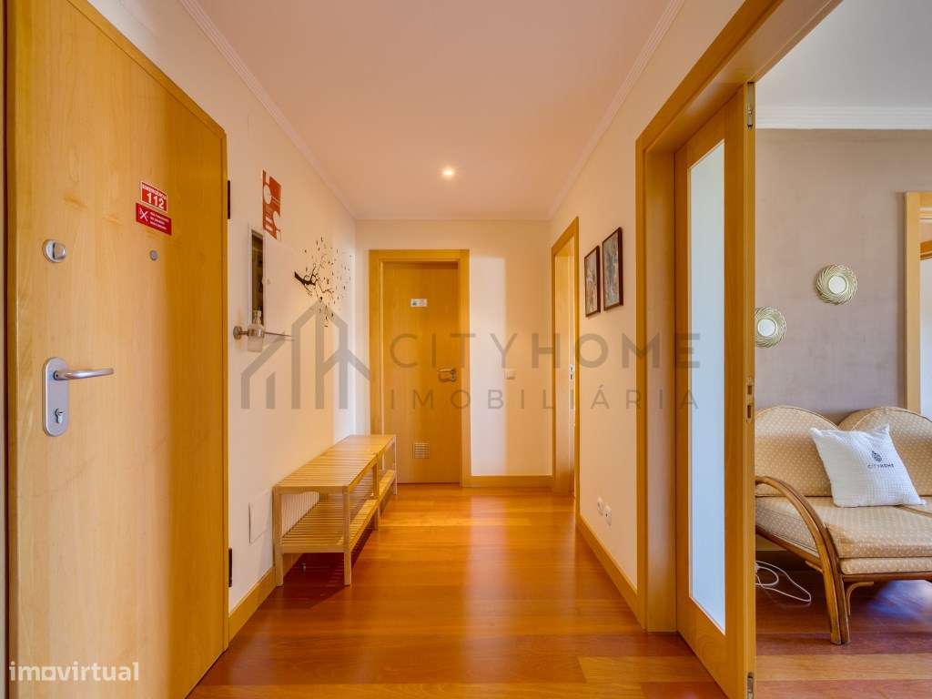 Apartamento T1+1 com piscina, elevador e 2 lugares de estacionament...-3