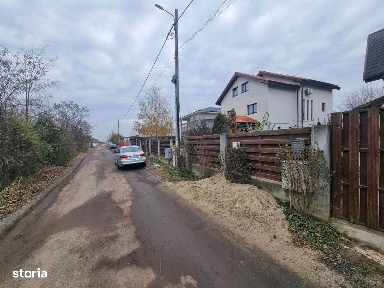 Vand 2500 mp in Branesti, strada Brazi in spatele lizierei, utilitati, - Imagine principală: 5/10