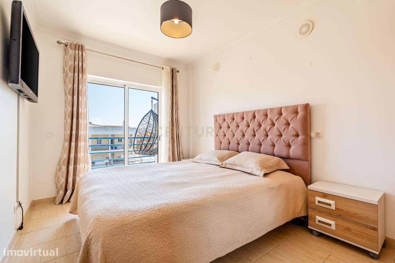 Apartamento T2 com Piscina e Garagem – a 5 minutos da Praia da Galé-7