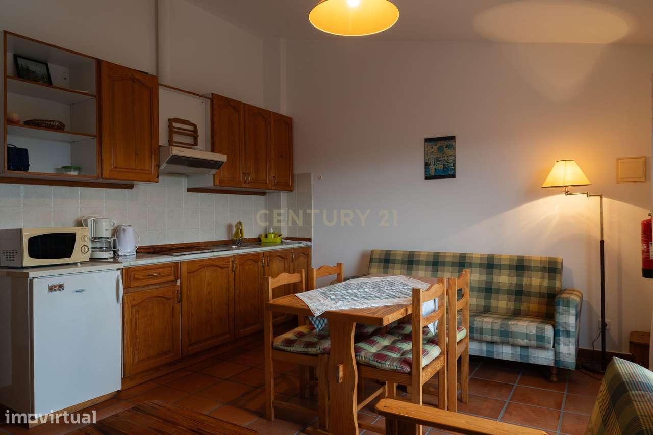 Oportunidade de investimento: edifício habitacional + piscina + terren-37