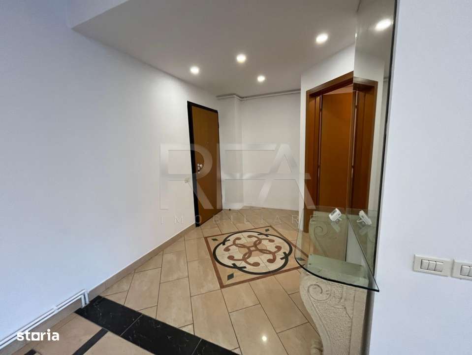 Apartament 4 camere Resedinta
