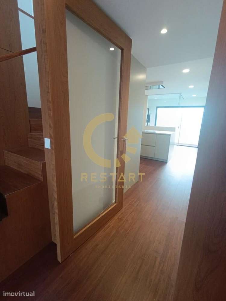 T4 Duplex de Elevada Qualidade - Centro Trofa - Grande imagem: 5/59