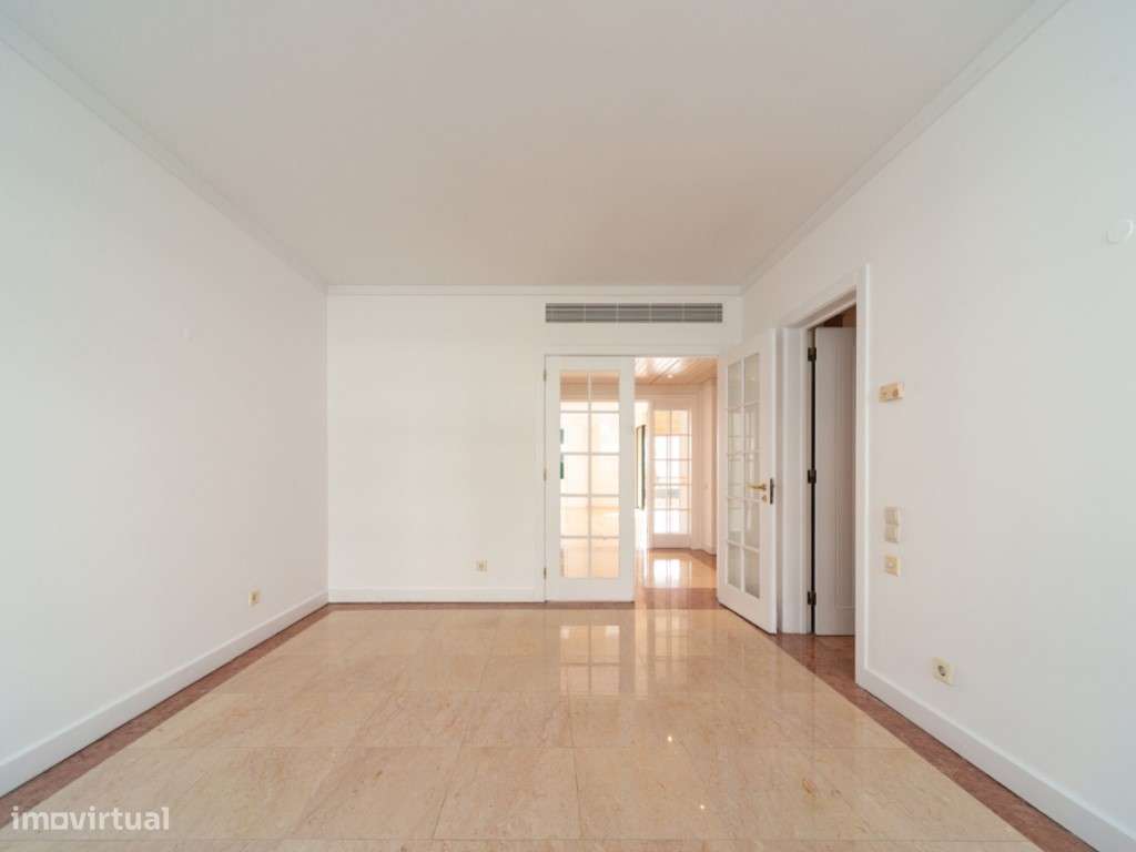 T3+2 em condominio de prestigio nas Amoreiras, com terraço e vista ...-10