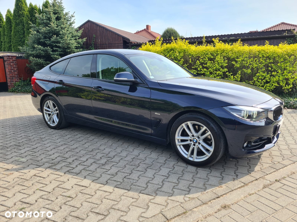 BMW 3GT 330d Sport Line - 11