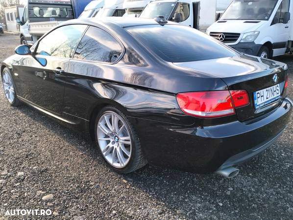 BMW Seria 3 320d Coupe Aut. - 6