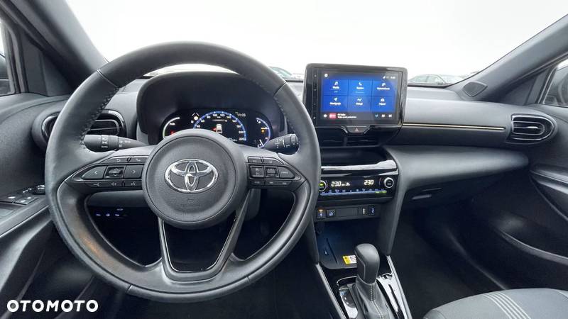 Toyota Yaris Cross - 12