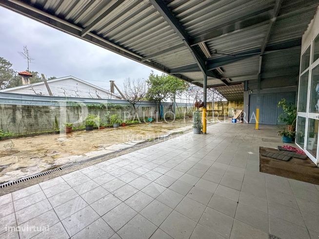 Armazém próximo do centro de Famalicão-13