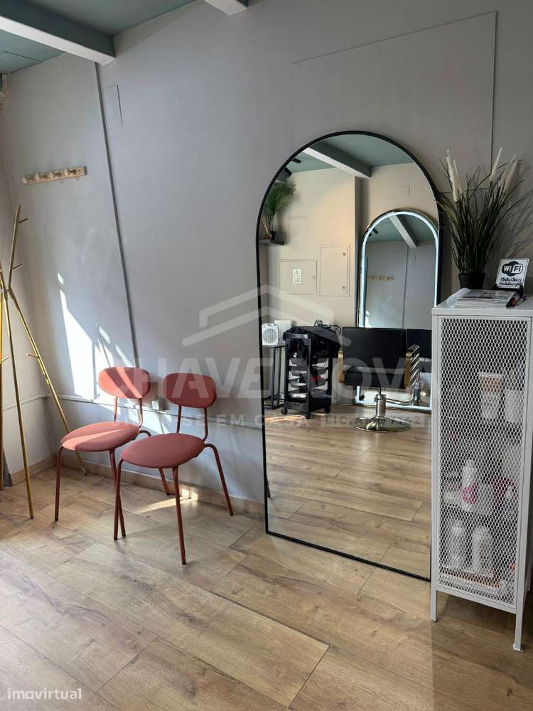 Trespasse de Espaço Comercial totalmente equipado no centro do Porto - Grande imagem: 4/10