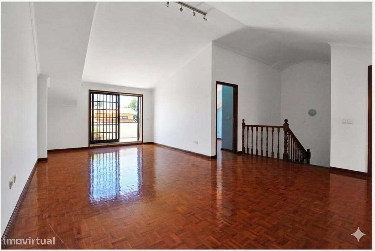 Andar Moradia T3 Duplex em Pedroso-7