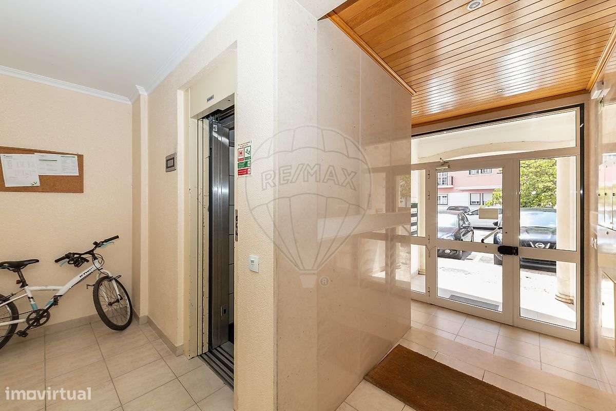 Apartamento T3 no Centro do Montijo-5