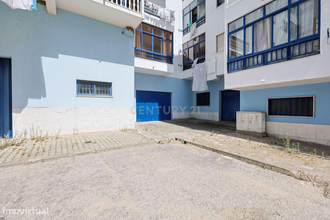 Exelente T1 na Amora com Garagem-10