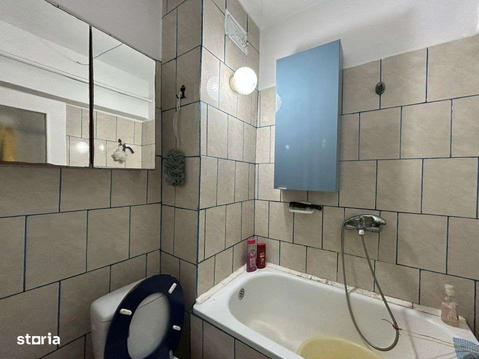 Etaj 1, Garsoniera mobilat utilata, zona Bariera. - Imagine principală: 4/4