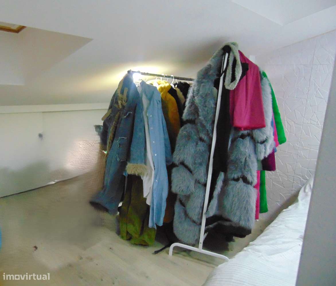 Apartamento T2 Renovado em Mem Martins-23