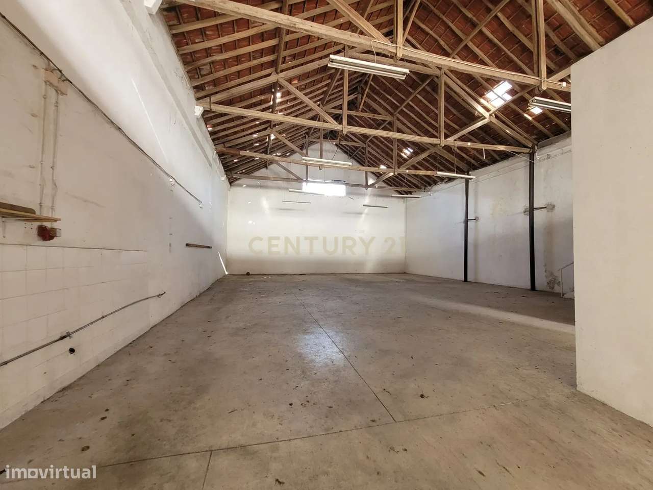 Oportunidade Única: Armazém na Merceana, Zona Central, ao Lado da Farm - Grande imagem: 5/20