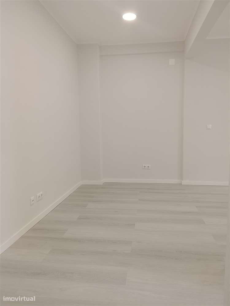 Apartamento T1 Venda em Venteira,Amadora-12