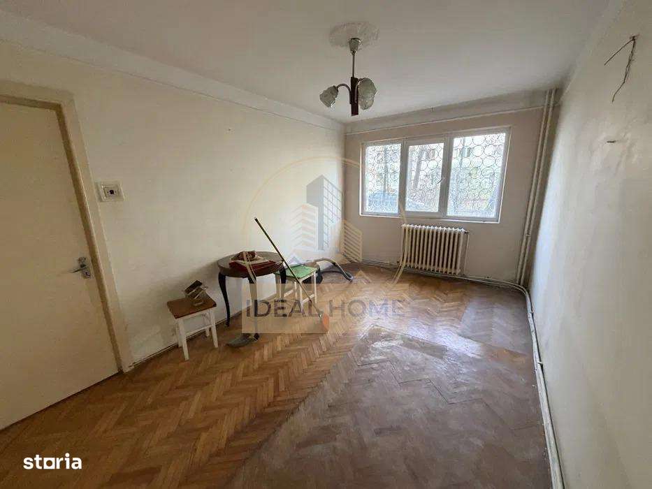 Apartament 3 camere decomandat Podu De Piatra - Imagine principală: 1/7