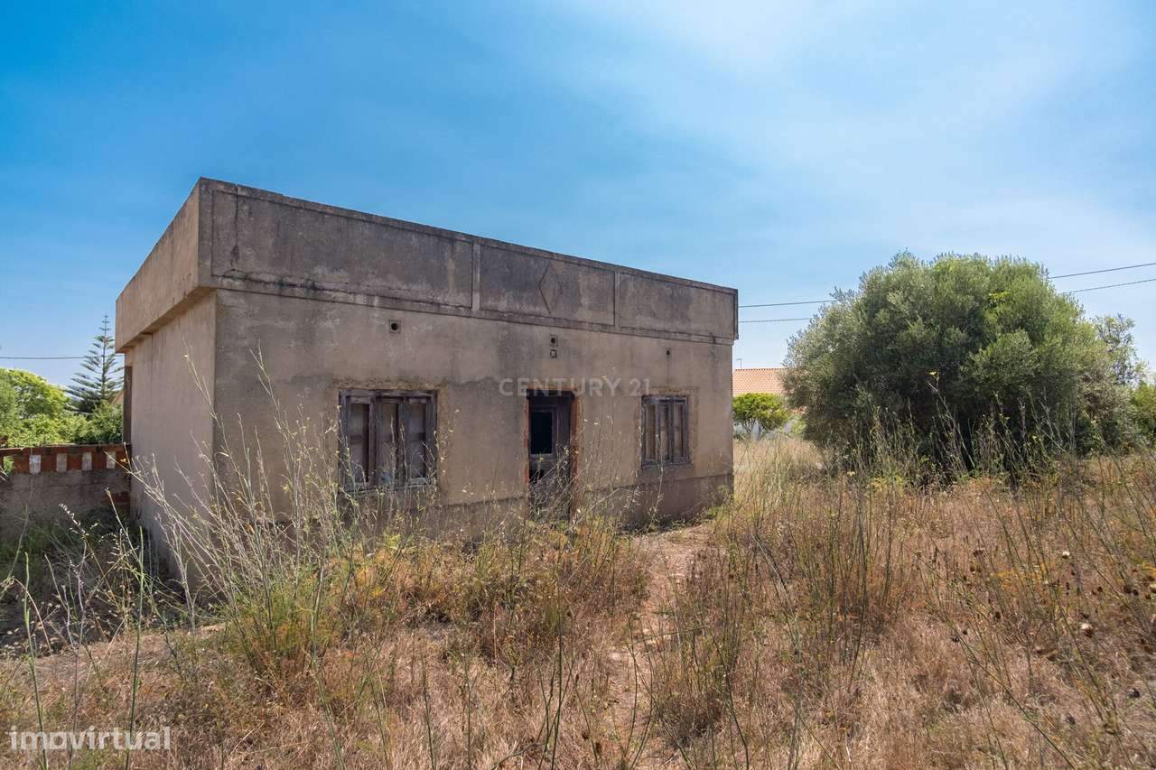 Moradia com terreno rústico em Benafim, para renovar - Grande imagem: 3/23