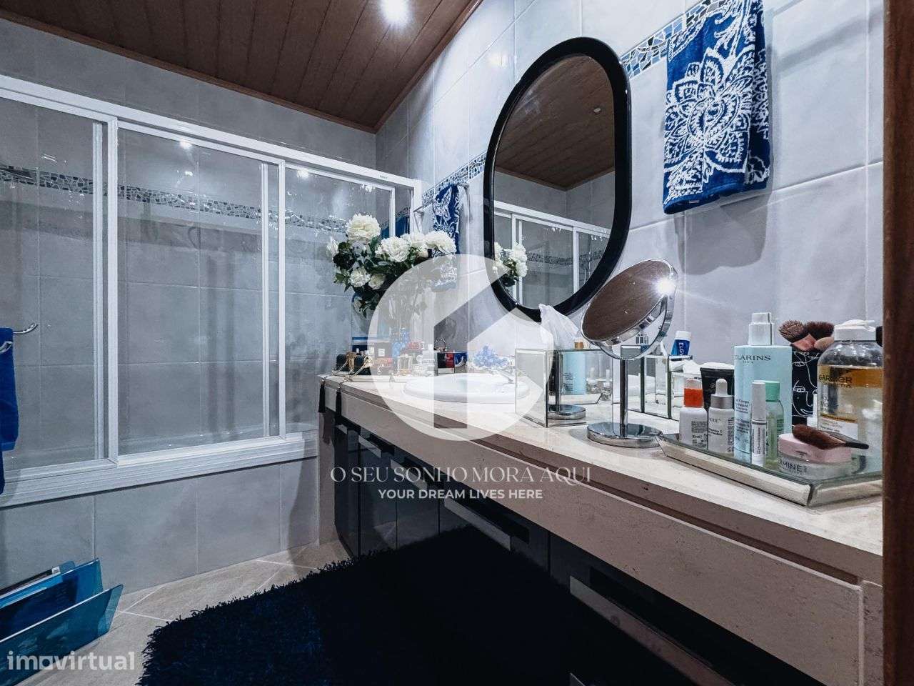 Moradia T4 de luxo mobiliada à venda em Olhão-16