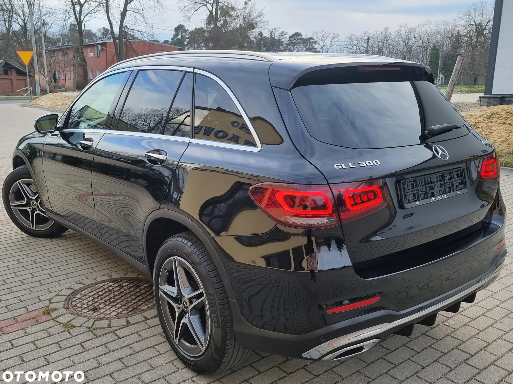 Mercedes-Benz GLC 300 4Matic 9G-TRONIC - 11