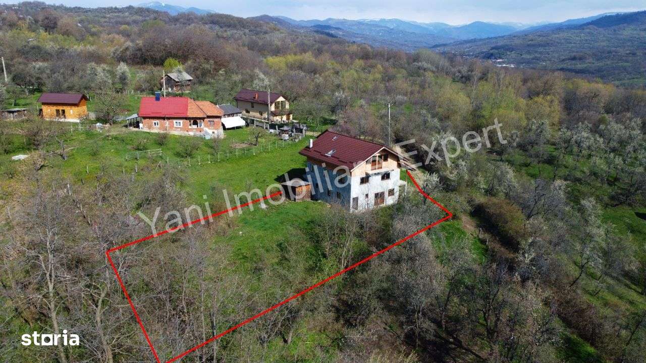 Casă de vacanță de vânzare în comuna Corbi, județ Argeș. - Imagine principală: 4/20