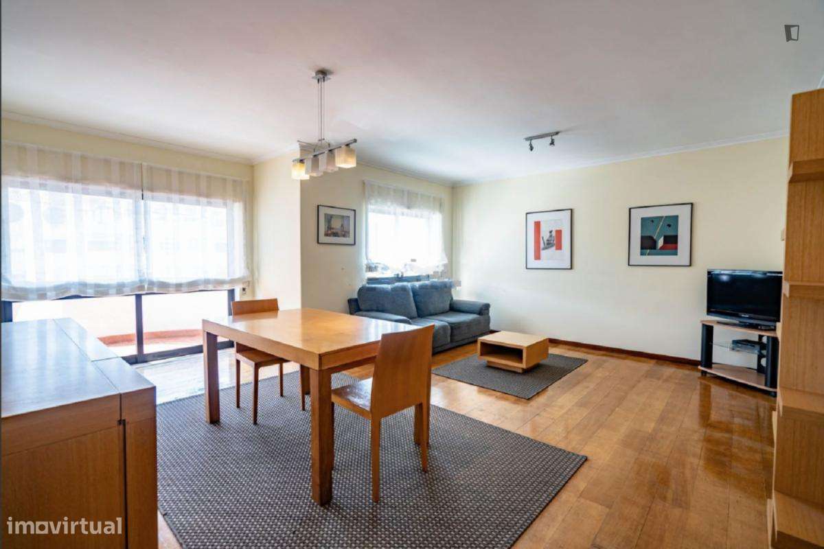 Quarto - localizado em  Coimbra - Grande imagem: 3/14