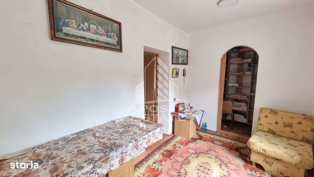 Casa individuala, curte generoasa, centrala proprie, sat Covaci - Imagine principală: 5/12