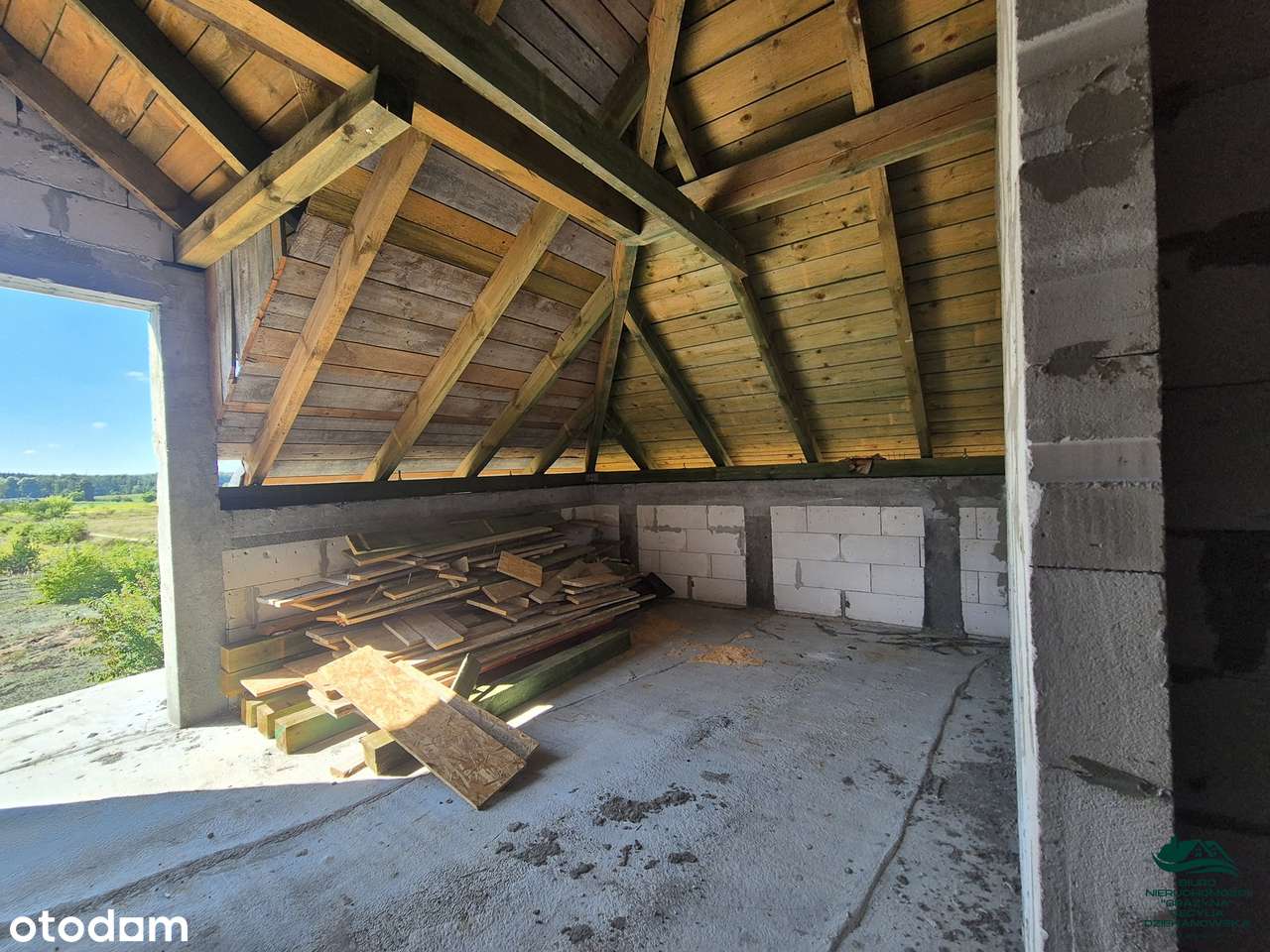 Dom mieszkalny jednorodzinny z garażem dwustanowiskowym  z działką-17