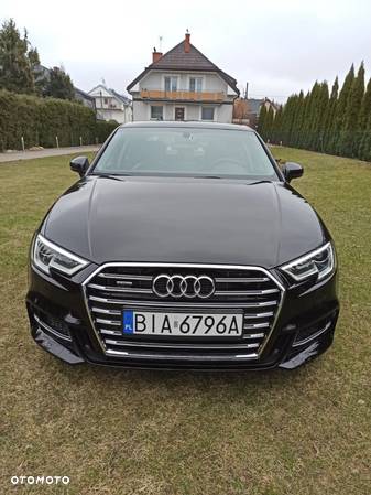 Audi A3 2.0 TFSI Limousine quattro S tronic design - 2