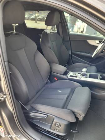 Audi A4 35 TDI mHEV Advanced S tronic - 30