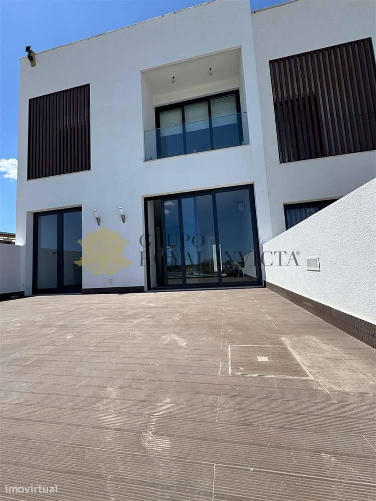 MORADIA V4 DE LUXO – PISCINA & JARDIM PRIVADO | FERRAGUDO - ALGARVE-12