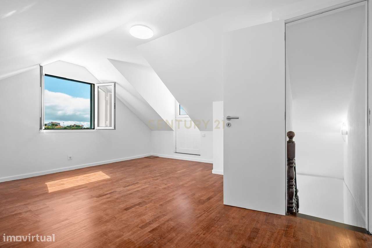 Oportunidade Única - Casa T2 - Renovada -  Funchal - Ilha da Madeira-20