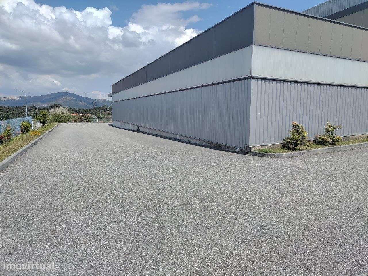 Armazém/fábrica com licenciamento industrial em Castelo de Paiva-4