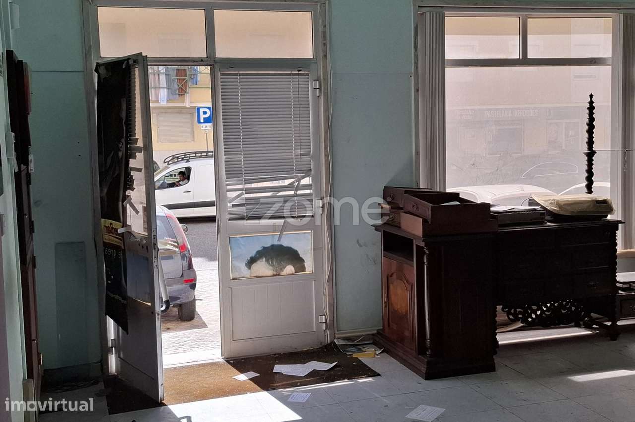 Loja na Rua Anta de Agualva com 140 m2 - Grande imagem: 4/13