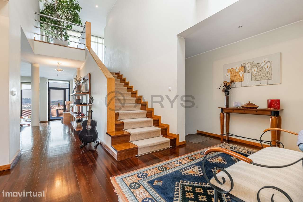 Moradia T4 com Piscina - Nogueira, Braga - Grande imagem: 4/47