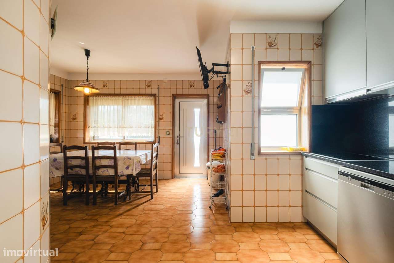Excelente moradia T3 situada em São Pedro da Cova, Gondomar-50