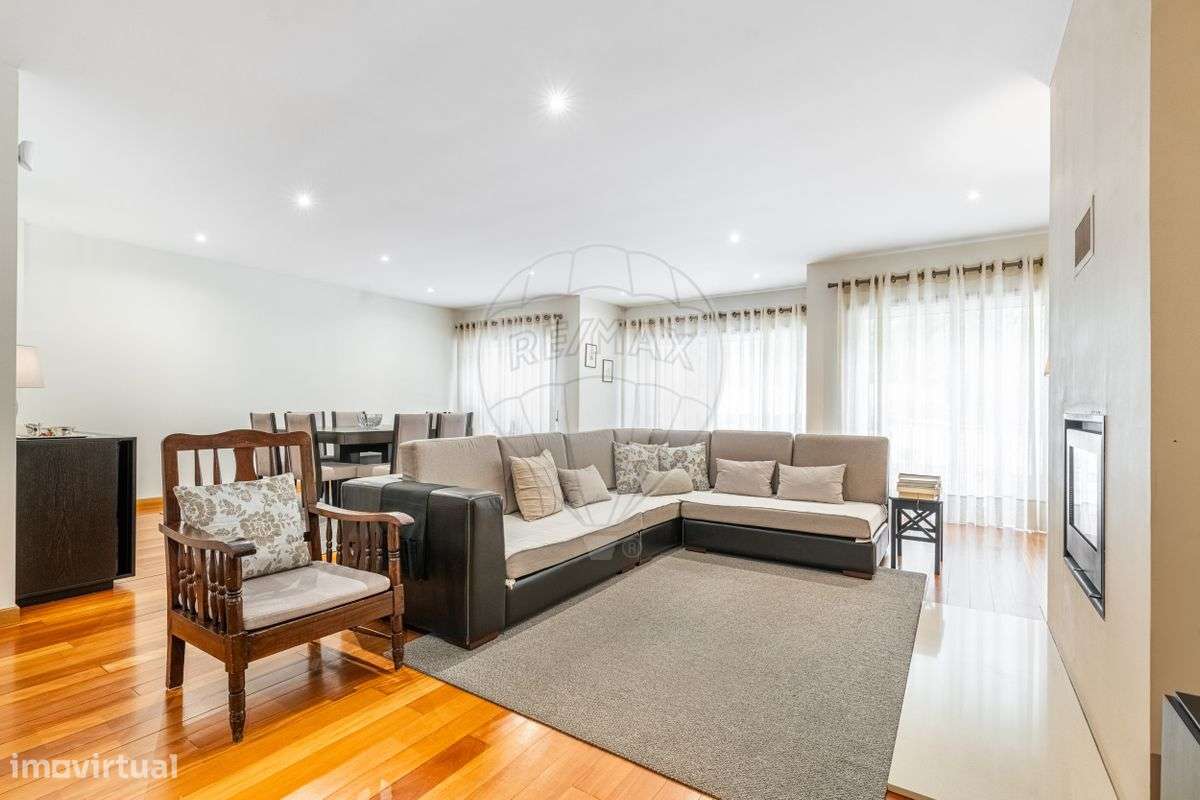 Moradia T5 para venda - Grande imagem: 1/49